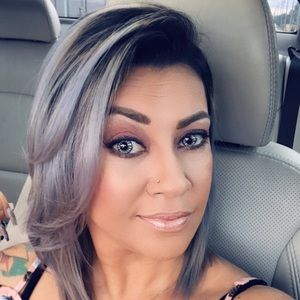 Meet your Posher, Leslie